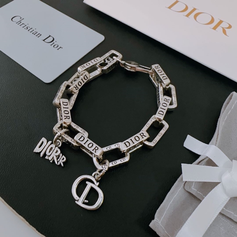 chr1st1an D10r necklaces